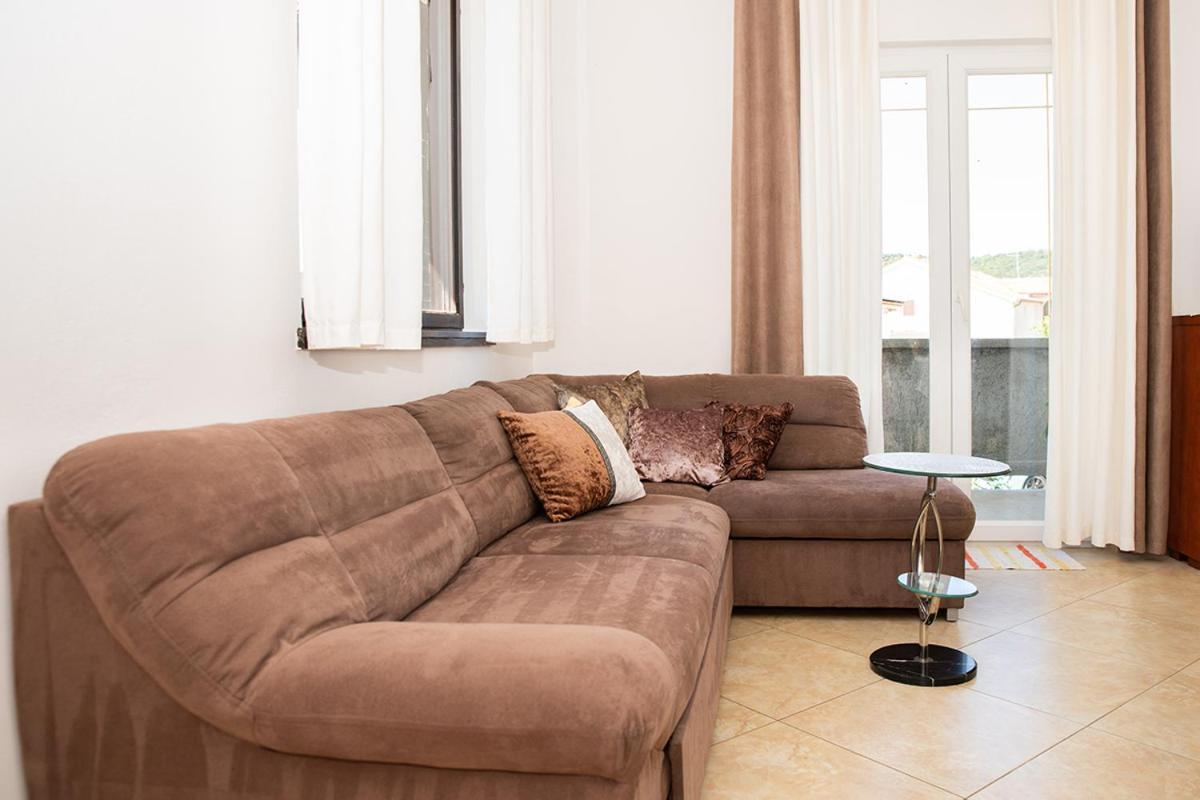 Apartman Mira I Denis Supetarska Draga Zewnętrze zdjęcie